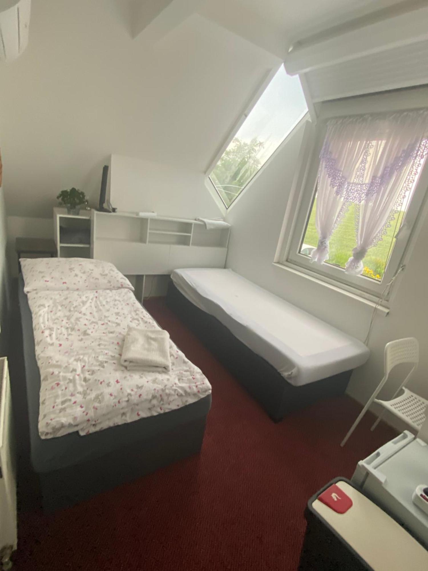 Homestay U Hanky Zdiby 외부 사진