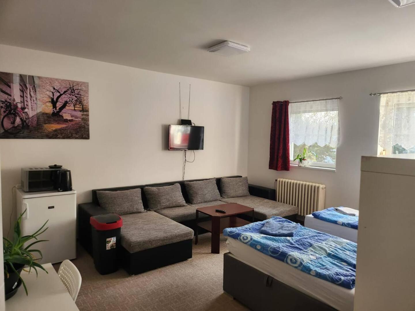 Homestay U Hanky Zdiby 외부 사진